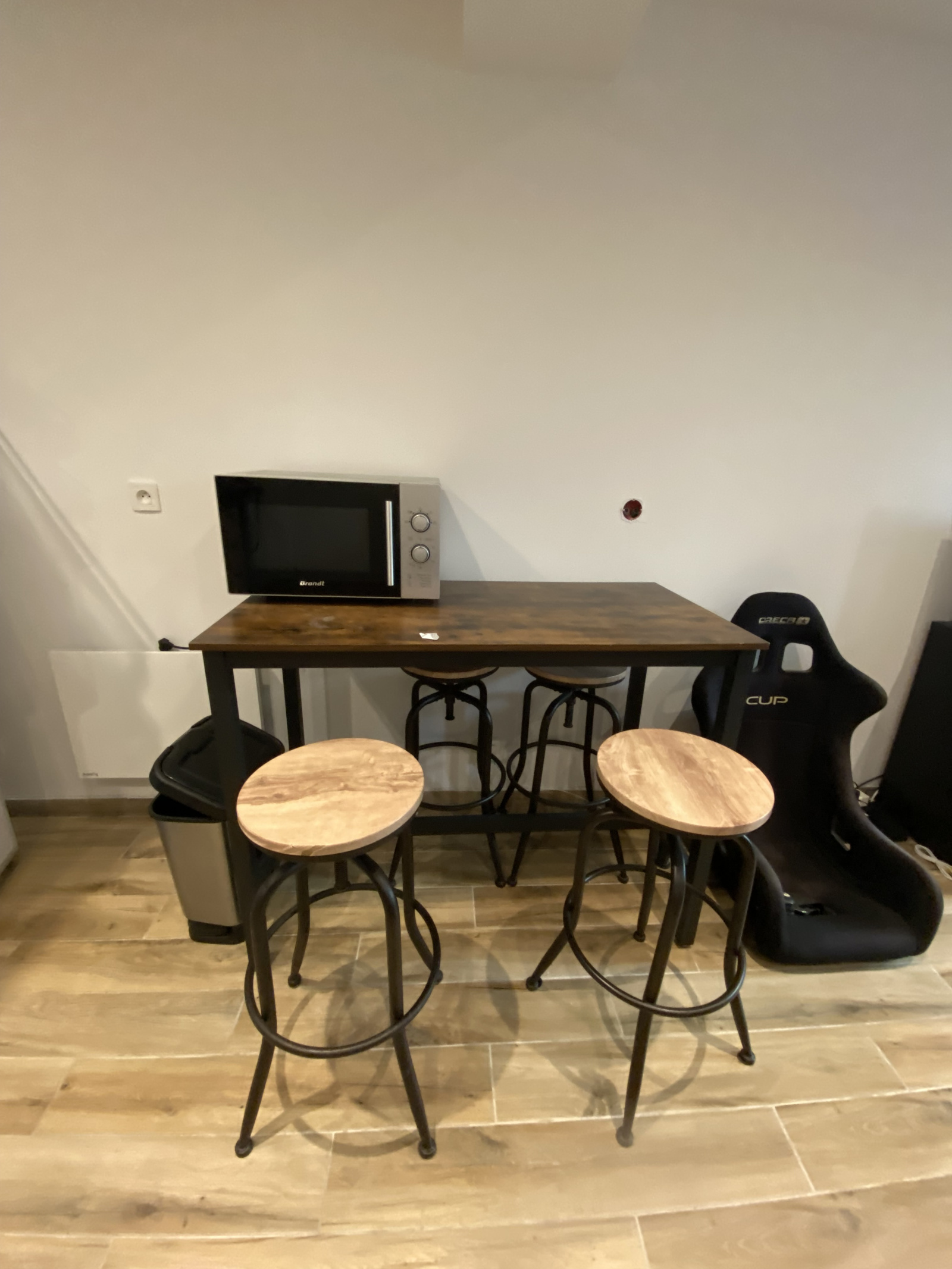 Image_, Studio, Solliès-Pont, ref :2283E1866468M