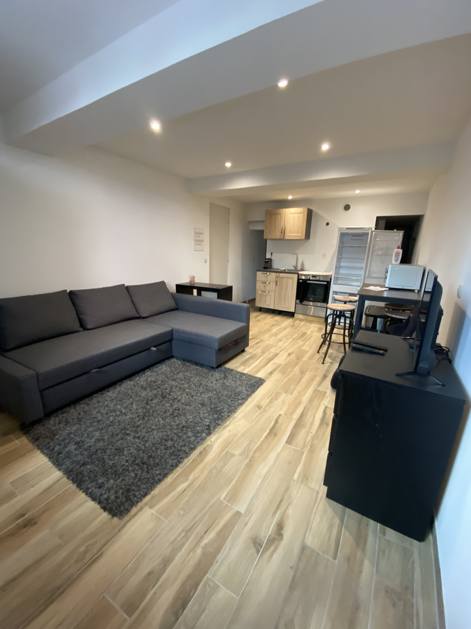 Image_, Studio, Solliès-Pont, ref :2283E1866468M
